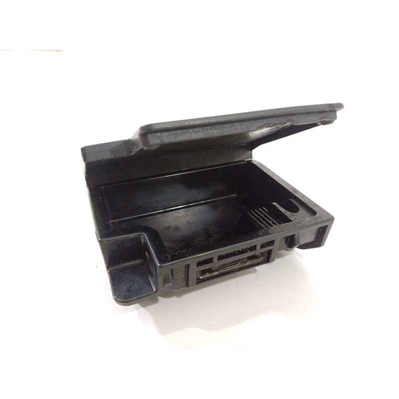 Recambio de cenicero para mercedes-benz clase c coupé (c205) c 220 d (205.304) referencia OEM IAM A2058100330  