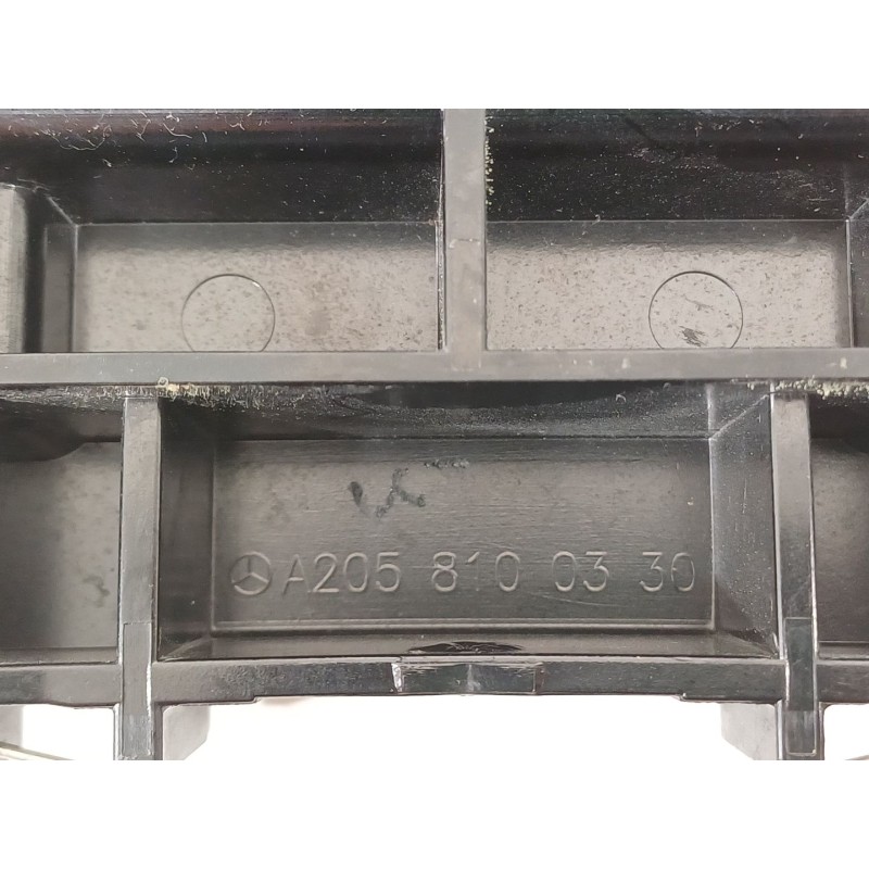 Recambio de cenicero para mercedes-benz clase c coupé (c205) c 220 d (205.304) referencia OEM IAM A2058100330  