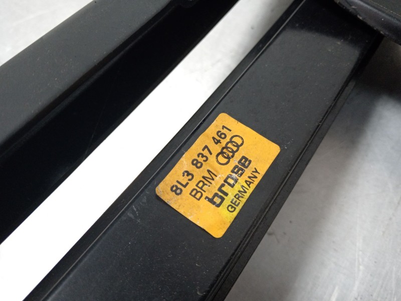 Recambio de elevalunas delantero izquierdo para audi a3 (8l) 1.8 t ambiente referencia OEM IAM 8L3837461  