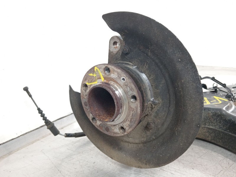 Recambio de mangueta trasera derecha para citroën jumpy fugón club m referencia OEM IAM 9807504880  