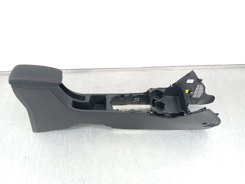 Recambio de apoyabrazos central para kia picanto referencia OEM IAM 84611g6101  