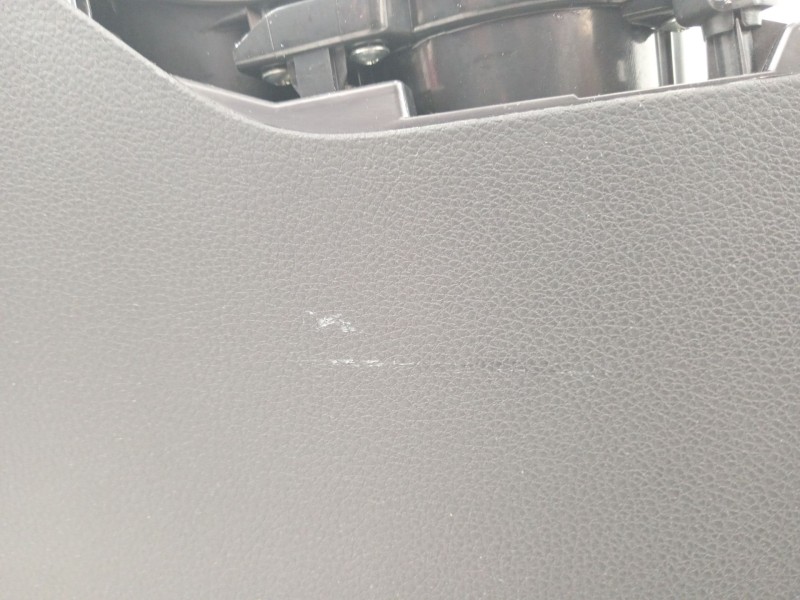 Recambio de apoyabrazos central para kia picanto referencia OEM IAM 84611g6101  