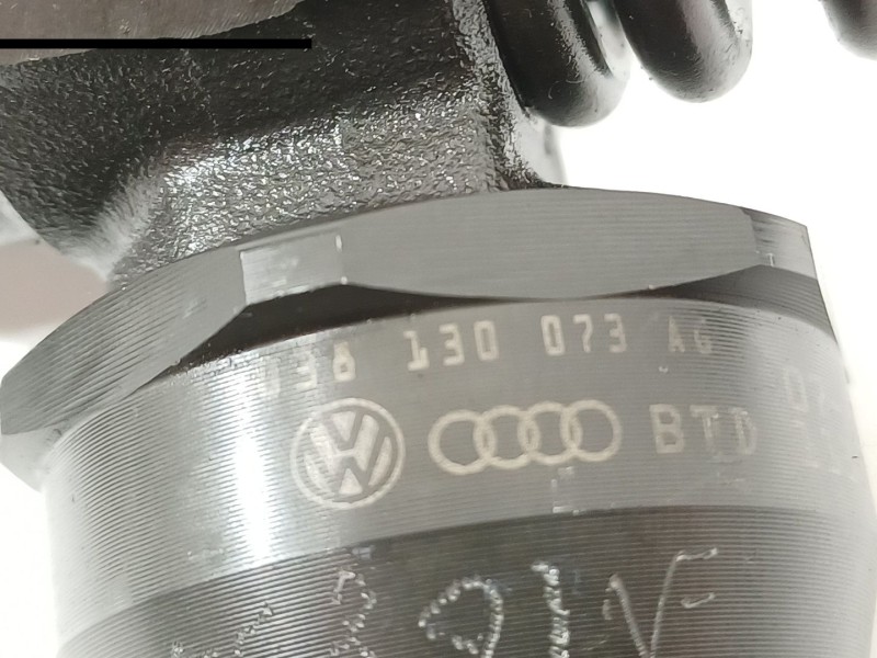 Recambio de inyector para skoda octavia berlina (1z3) active referencia OEM IAM 038130073AG  0414720215