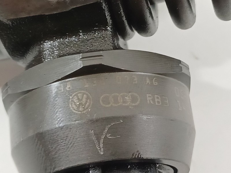 Recambio de inyector para seat altea (5p1) hot referencia OEM IAM 038130073AG  0414720215