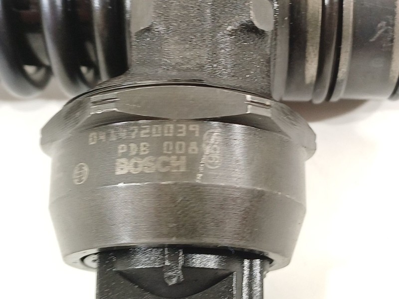 Recambio de inyector para volkswagen golf iv berlina (1j1) highline referencia OEM IAM 038130073AL  0414720039