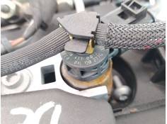 Recambio de inyector para volkswagen golf vii (5g1, bq1, be1, be2) 1.6 tdi referencia OEM IAM 04L130277G  0445110477