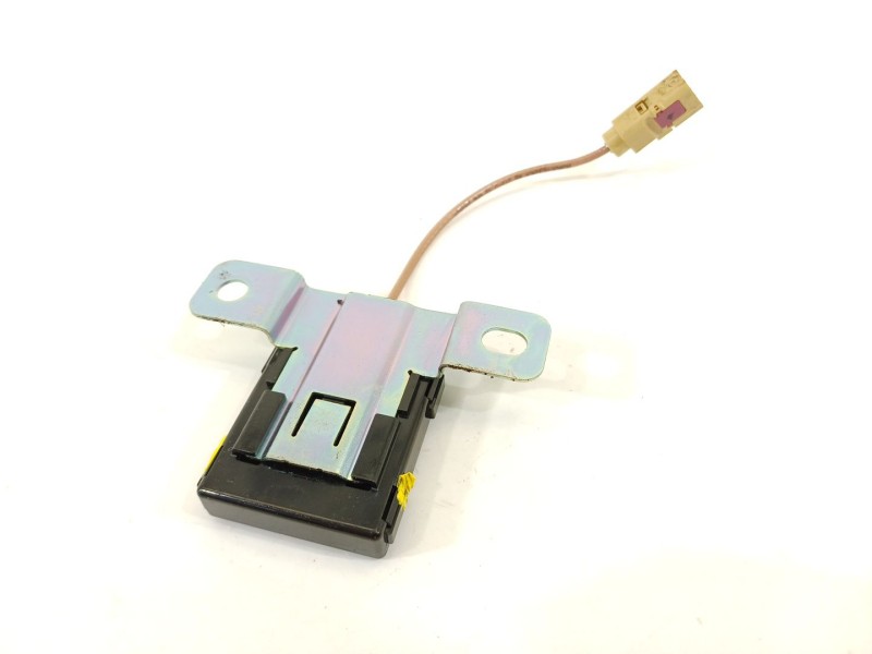 Recambio de antena para jaguar xk coupé/convertible 4.2 v8 32v cat referencia OEM IAM 6W8319C024AB  