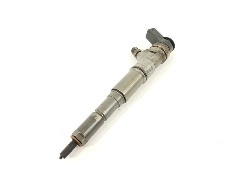Recambio de inyector para bmw serie 3 coupe (e46) 330 cd referencia OEM IAM 7789661  0445110131