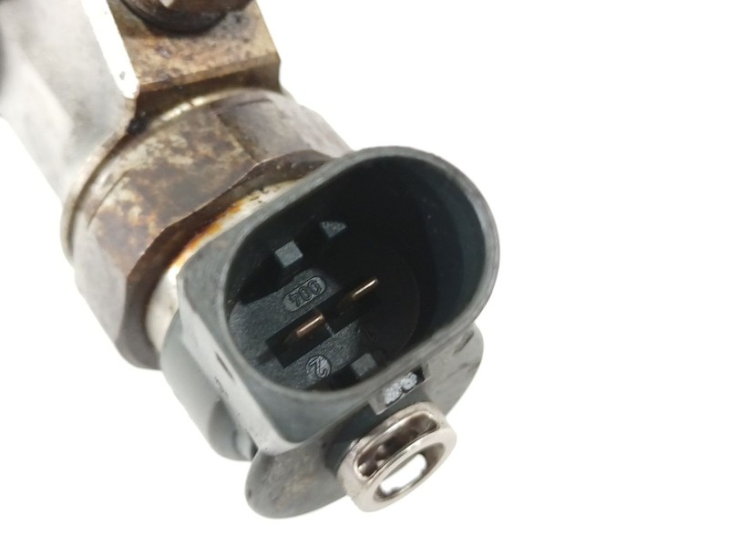 Recambio de inyector para bmw serie 3 coupe (e46) 330 cd referencia OEM IAM 7789661  0445110131