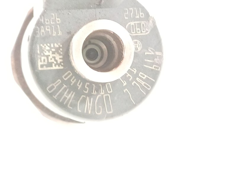 Recambio de inyector para bmw serie 3 coupe (e46) 330 cd referencia OEM IAM 7789661  0445110131