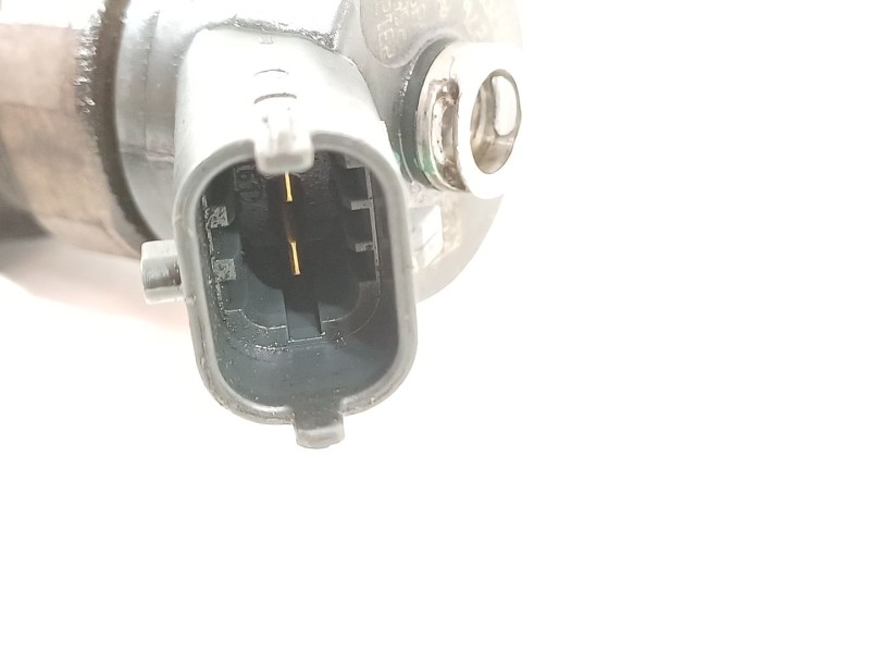 Recambio de inyector para opel zafira b cosmo referencia OEM IAM 0445110276  