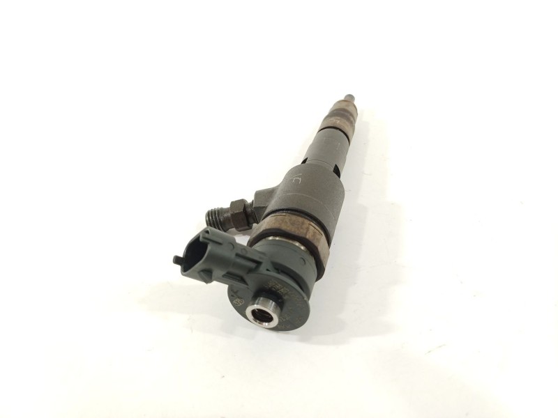 Recambio de inyector para peugeot 208 1.5 blue-hdi fap referencia OEM IAM 0445110739  