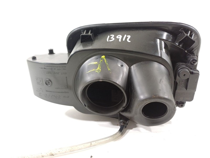Recambio de tapa exterior combustible para skoda scala (nw1) 1.6 tdi referencia OEM IAM 657809702  8V0862159