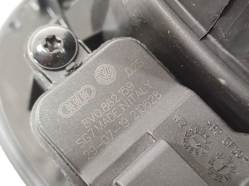 Recambio de tapa exterior combustible para skoda scala (nw1) 1.6 tdi referencia OEM IAM 657809702  8V0862159