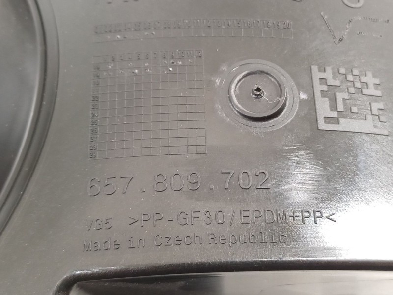 Recambio de tapa exterior combustible para skoda scala (nw1) 1.6 tdi referencia OEM IAM 657809702  8V0862159