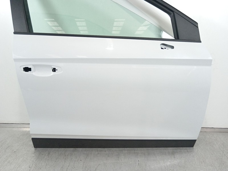 Recambio de puerta delantera derecha para seat arona referencia OEM IAM 6F9831312A  