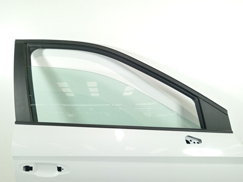 Recambio de puerta delantera derecha para seat arona referencia OEM IAM 6F9831312A  