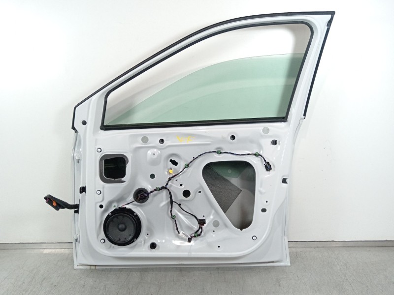 Recambio de puerta delantera derecha para seat arona referencia OEM IAM 6F9831312A  