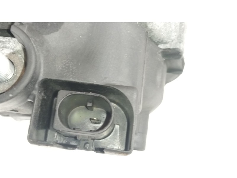 Recambio de alternador para mercedes-benz clase b (w245) 200 cdi (245.208) referencia OEM IAM A6401540302  