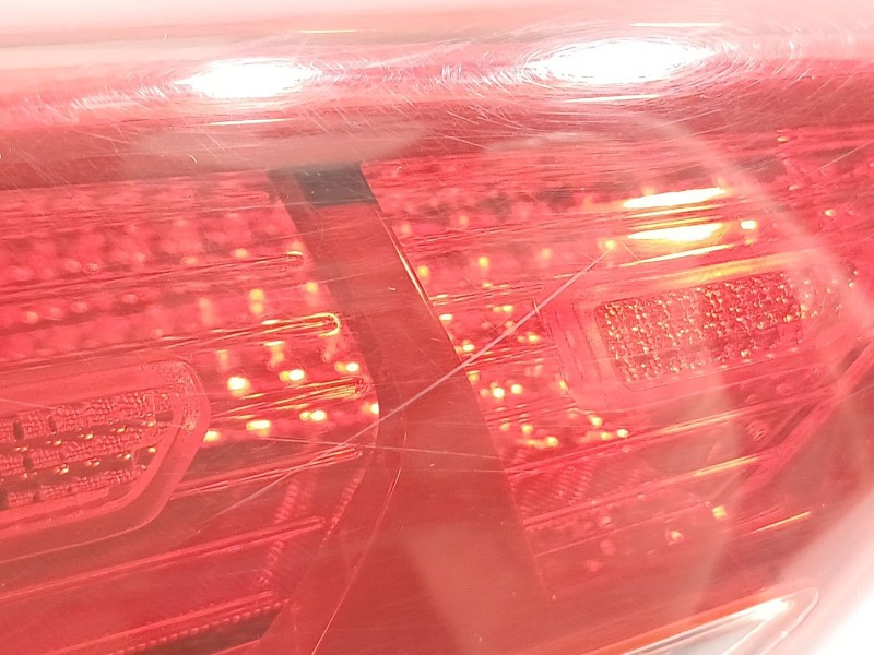 Recambio de piloto trasero izquierdo en porton para hyundai tucson essence bluedrive 2wd referencia OEM IAM 92403D7000  