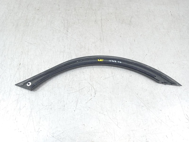 Recambio de aletin trasero derecho para seat arona (kj7, kjp) 1.0 tsi referencia OEM IAM 6f9853818  