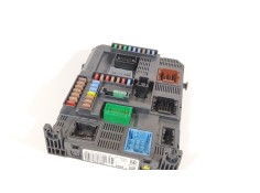 Recambio de caja reles / fusibles para peugeot 308 style referencia OEM IAM 9807054180  