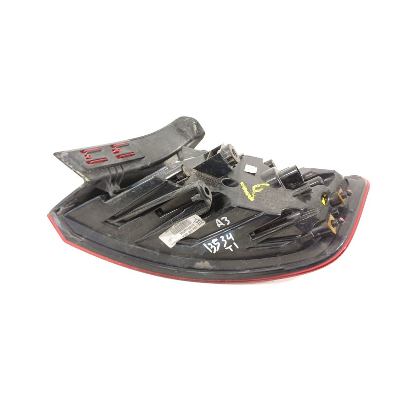 Recambio de piloto trasero izquierdo para audi a3 sportback (8va, 8vf) 2.0 tdi referencia OEM IAM 8V4945095A  