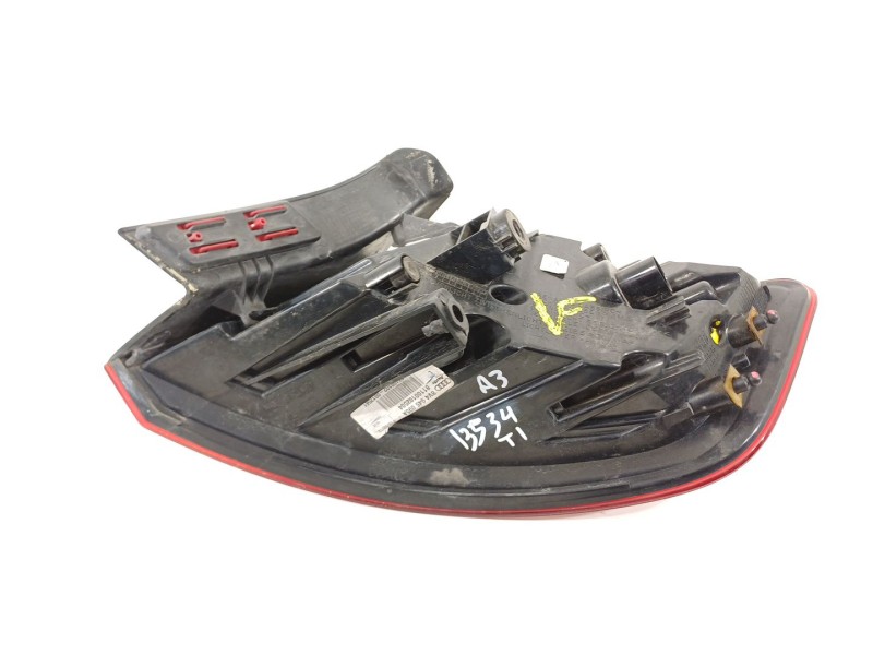 Recambio de piloto trasero izquierdo para audi a3 sportback (8va, 8vf) 2.0 tdi referencia OEM IAM 8V4945095A  