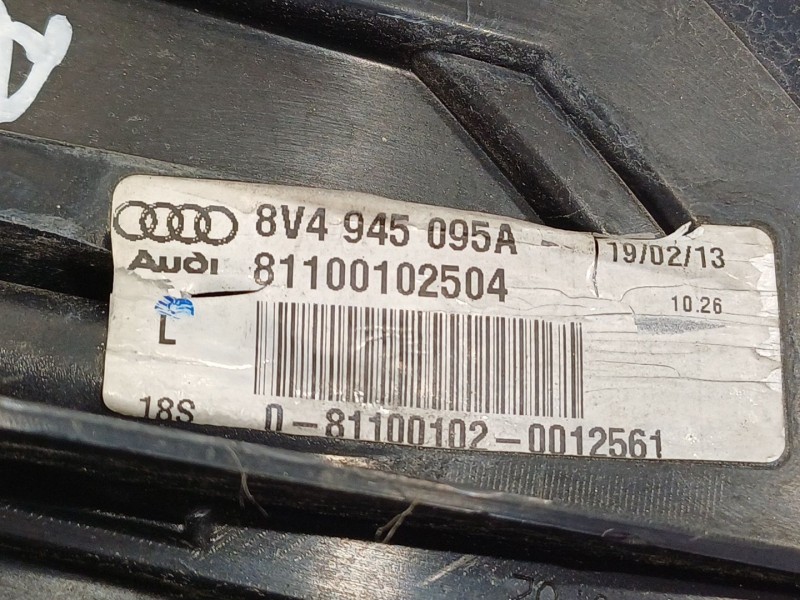 Recambio de piloto trasero izquierdo para audi a3 sportback (8va, 8vf) 2.0 tdi referencia OEM IAM 8V4945095A  