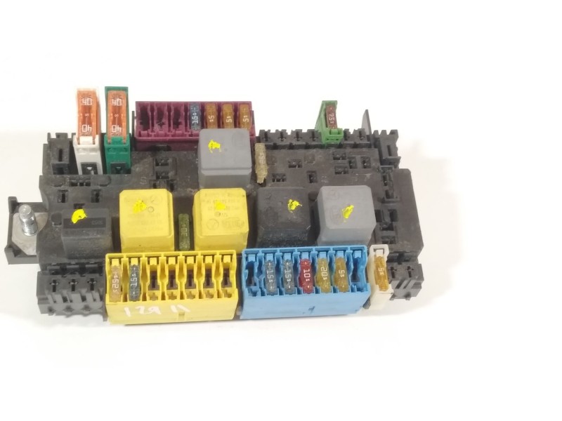 Recambio de caja reles / fusibles para mercedes-benz clase a (w176) a 180 (176.042) referencia OEM IAM A2469060093  