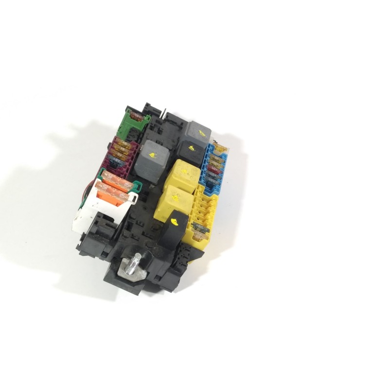 Recambio de caja reles / fusibles para mercedes-benz clase a (w176) a 180 (176.042) referencia OEM IAM A2469060093  