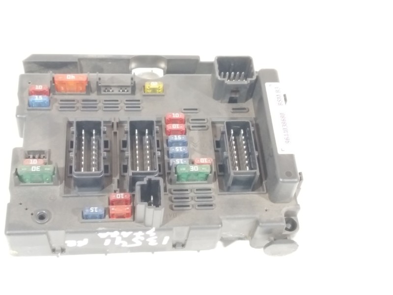 Recambio de caja reles / fusibles para citroën xsara (n1) 2.0 hdi 90 referencia OEM IAM 9644038680  