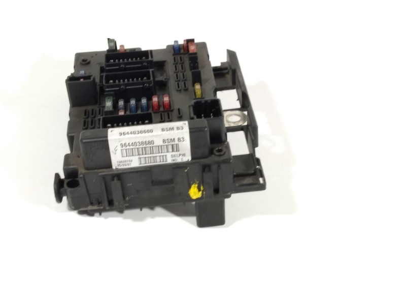 Recambio de caja reles / fusibles para citroën xsara (n1) 2.0 hdi 90 referencia OEM IAM 9644038680  