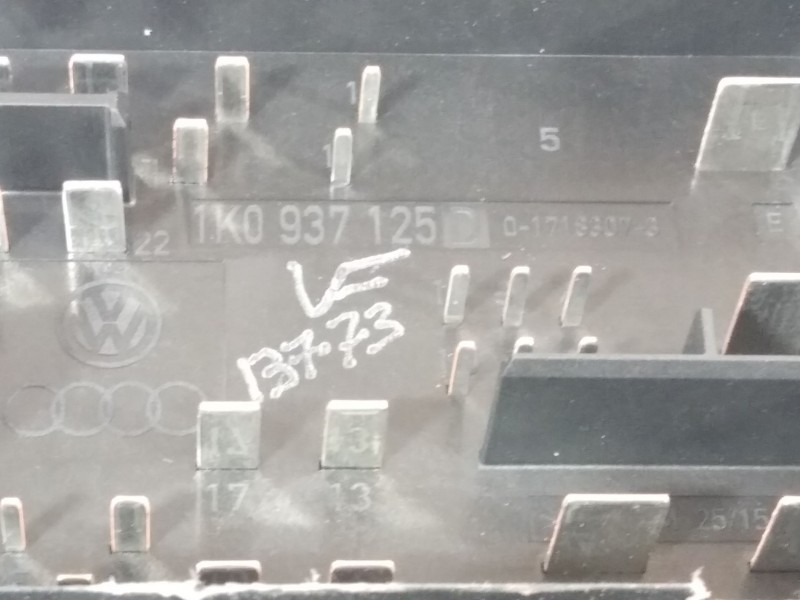 Recambio de caja reles / fusibles para volkswagen golf vi (5k1) 2.0 tdi referencia OEM IAM 1K0937125D  
