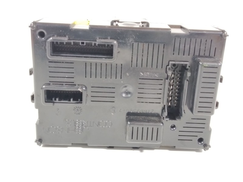 Recambio de modulo electronico para renault clio iii exception referencia OEM IAM 8201054119  BCML2CR