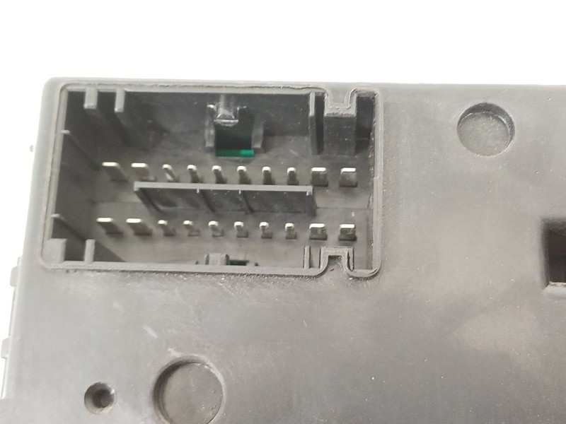 Recambio de caja reles / fusibles para peugeot boxer furgoneta 2.2 hdi 130 referencia OEM IAM 1371887080  