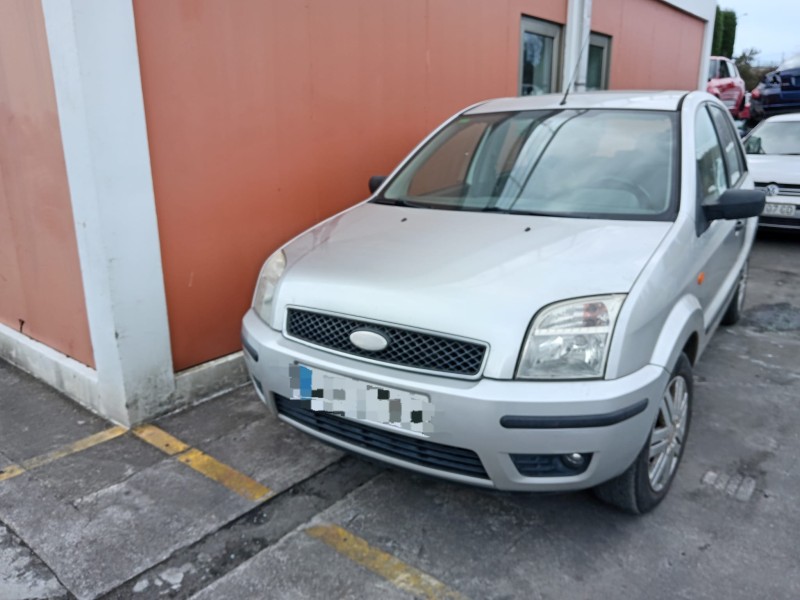 ford fusion (ju_) del año 2004