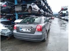 toyota avensis (_t25_) del año 2006 2