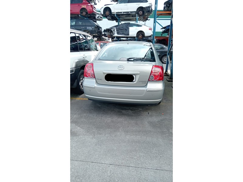 toyota avensis (_t25_) del año 2008