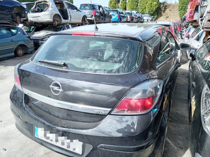 opel astra h gtc (a04) del año 2006