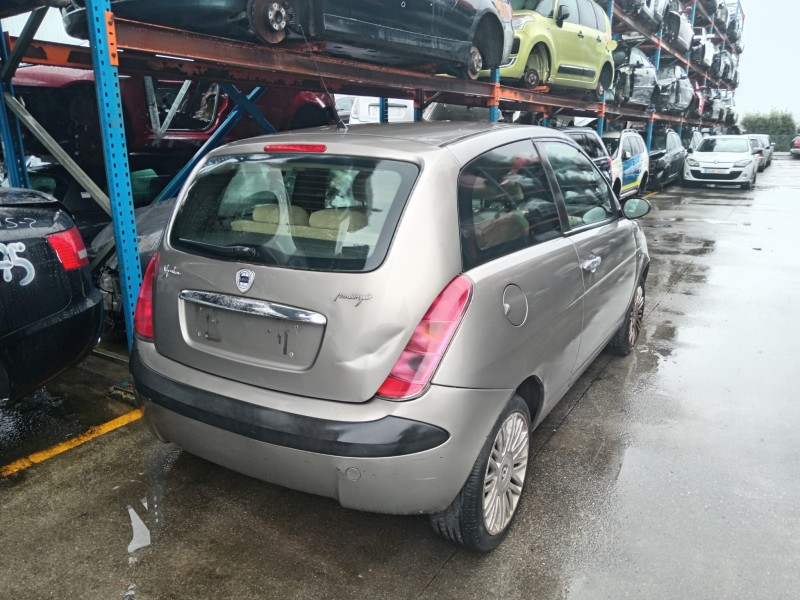 lancia ypsilon (843_) del año 2006