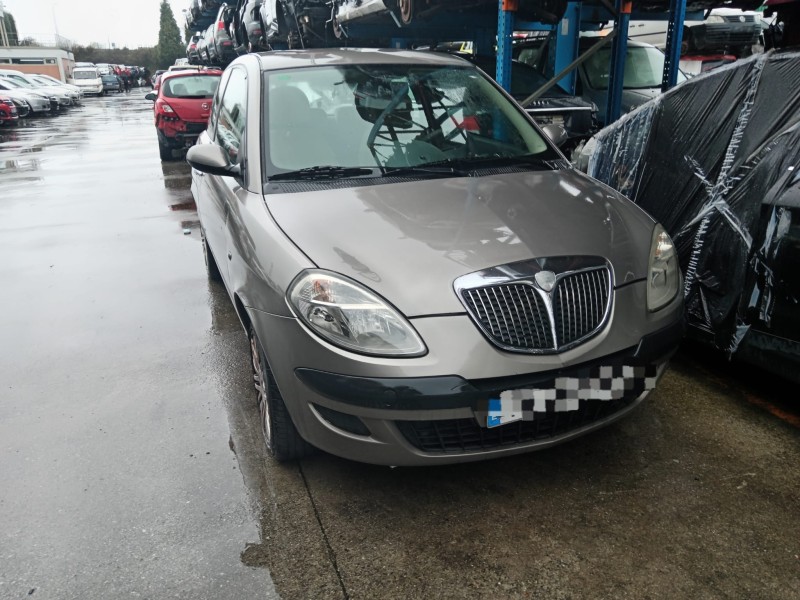 lancia ypsilon (843_) del año 2006