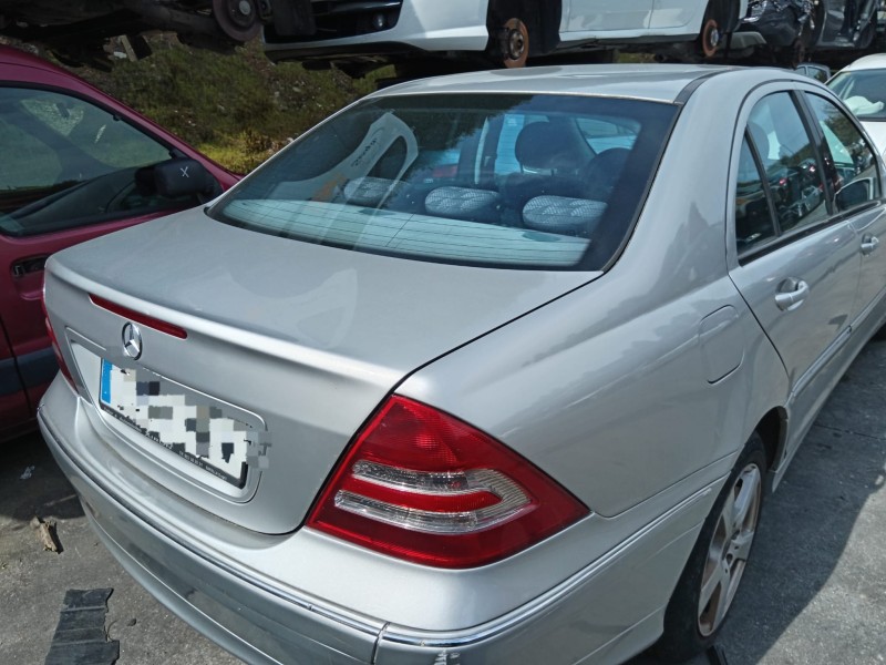 mercedes-benz clase c (w203) del año 2002
