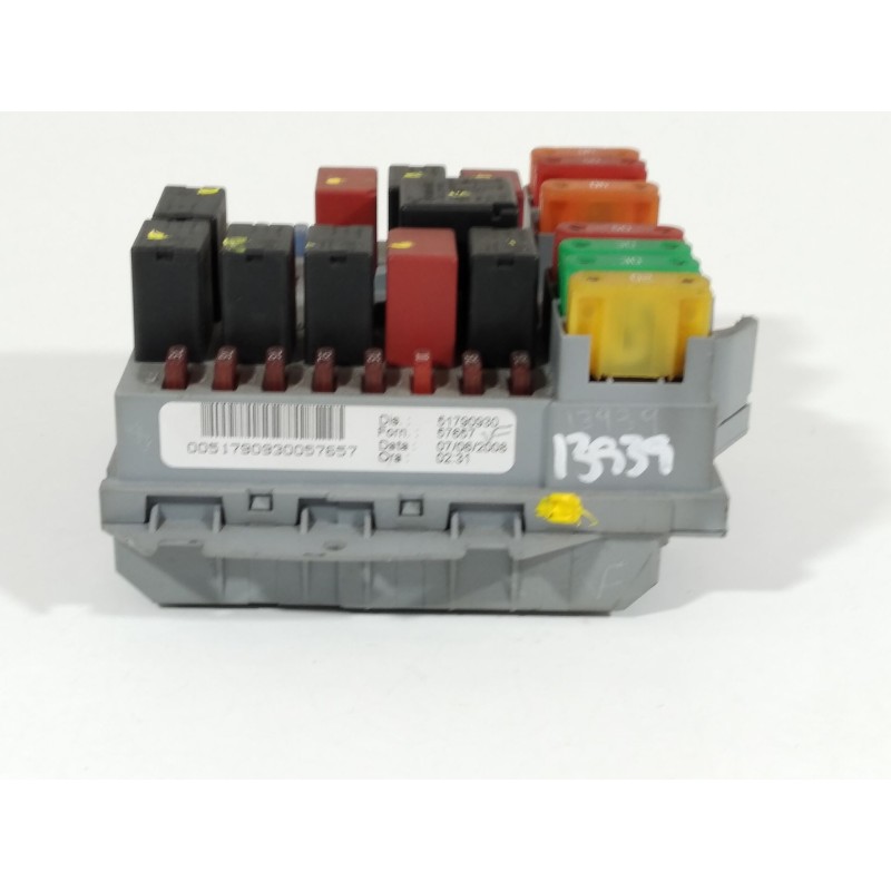 Recambio de caja reles / fusibles para fiat bravo ii (198_) 1.4 t-jet (198axg1b) referencia OEM IAM 51790930  