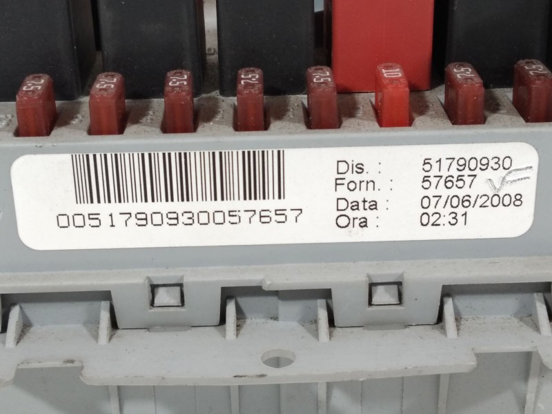 Recambio de caja reles / fusibles para fiat bravo ii (198_) 1.4 t-jet (198axg1b) referencia OEM IAM 51790930  