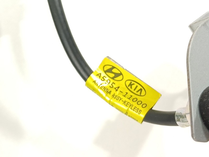 Recambio de modulo electronico para hyundai i30 (gd) 1.4 cat referencia OEM IAM 95400A6011  