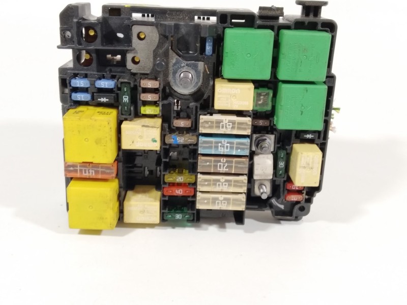Recambio de caja reles / fusibles para peugeot 208 i (ca_, cc_) 1.2 vti 82 referencia OEM IAM 9804848480  