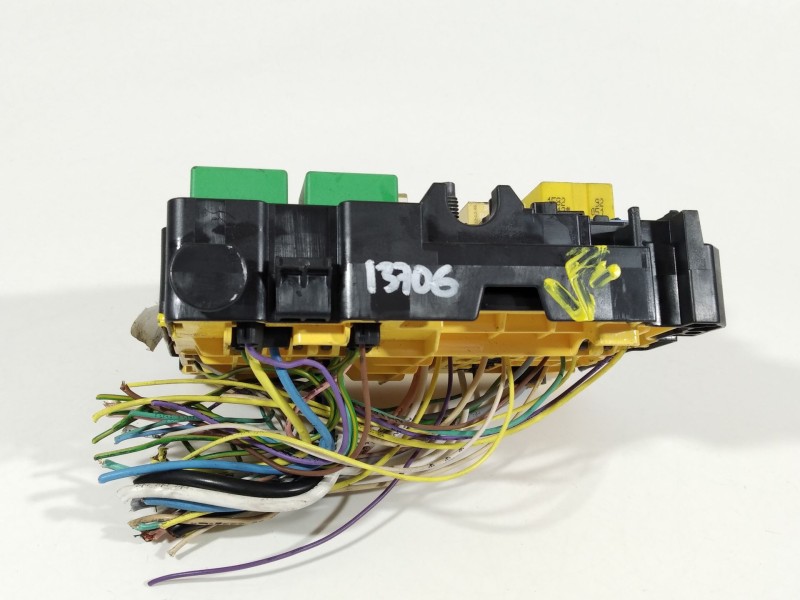 Recambio de caja reles / fusibles para peugeot 208 i (ca_, cc_) 1.2 vti 82 referencia OEM IAM 9804848480  