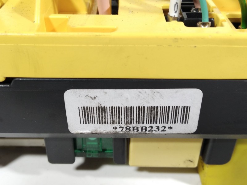 Recambio de caja reles / fusibles para peugeot 208 i (ca_, cc_) 1.2 vti 82 referencia OEM IAM 9804848480  