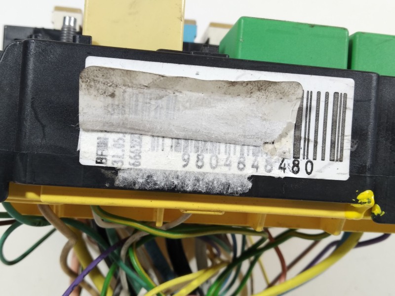 Recambio de caja reles / fusibles para peugeot 208 i (ca_, cc_) 1.2 vti 82 referencia OEM IAM 9804848480  